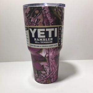 YETI Rambler Tumbler Purple Camo 30 OZ NWT
